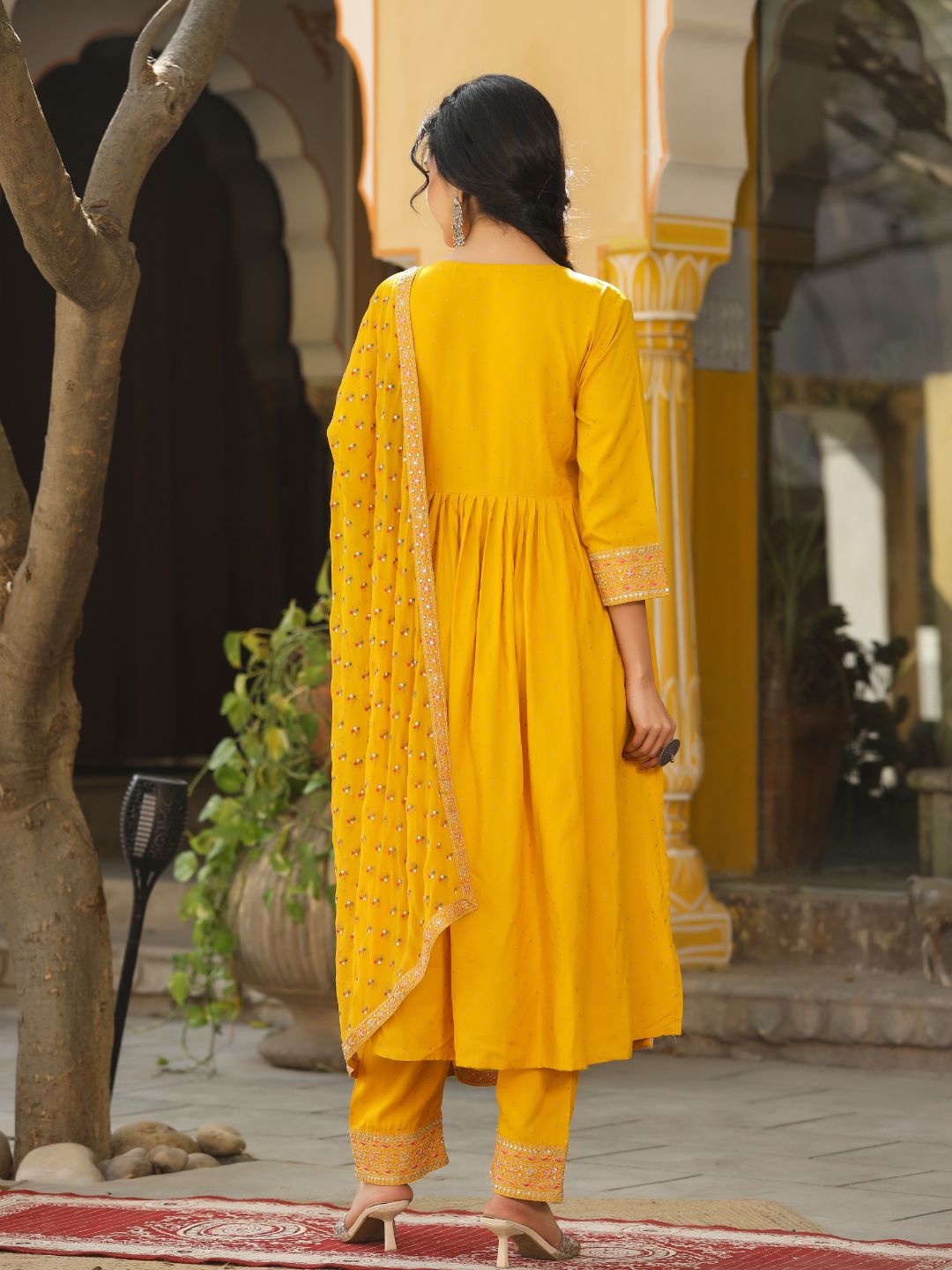 Isbah-Yellow-Naira-Cut-Kurta-Set-&-Dupatta
