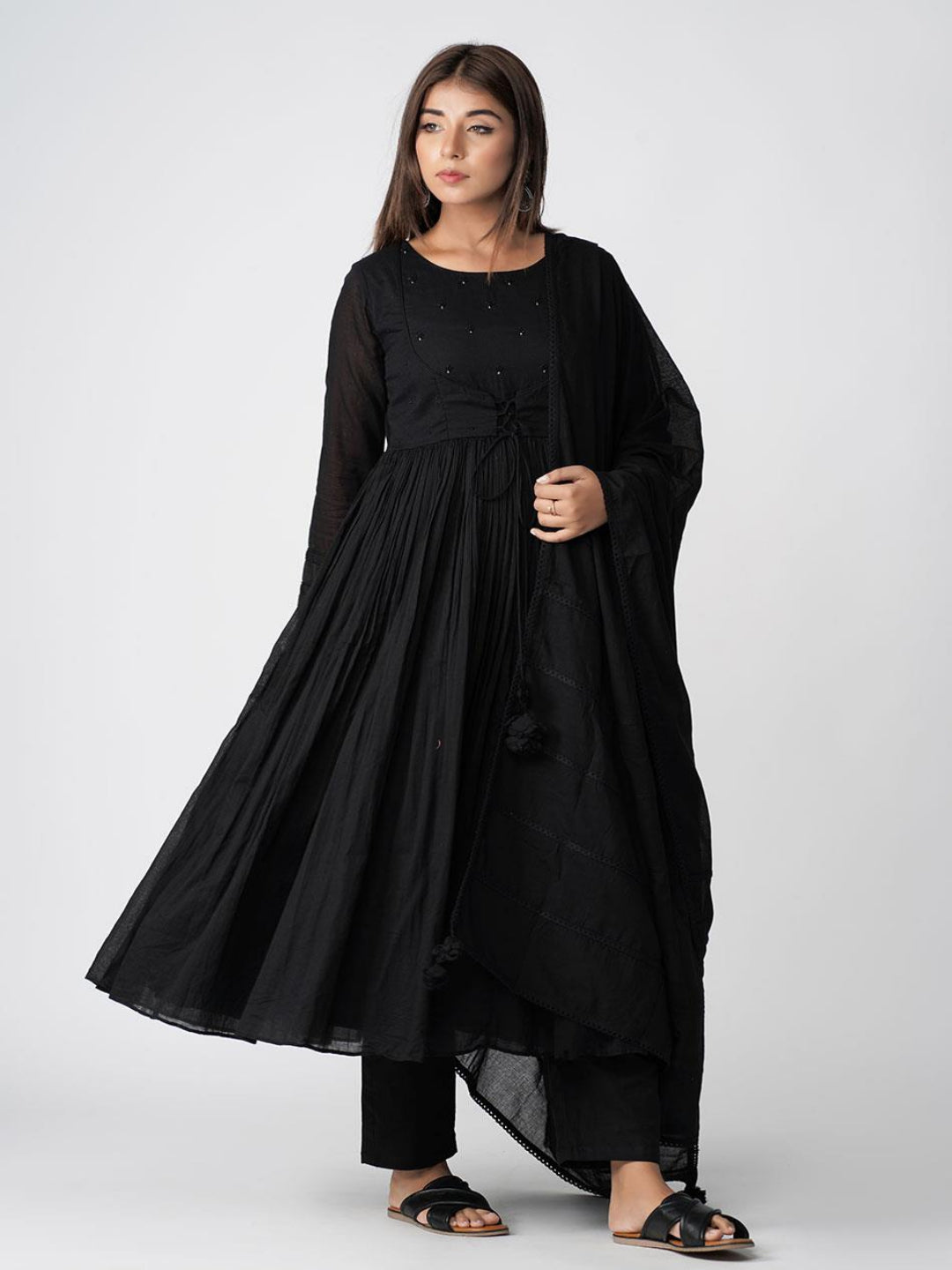 Manika-Black-Gathered-Anarkali-Kurta-Set