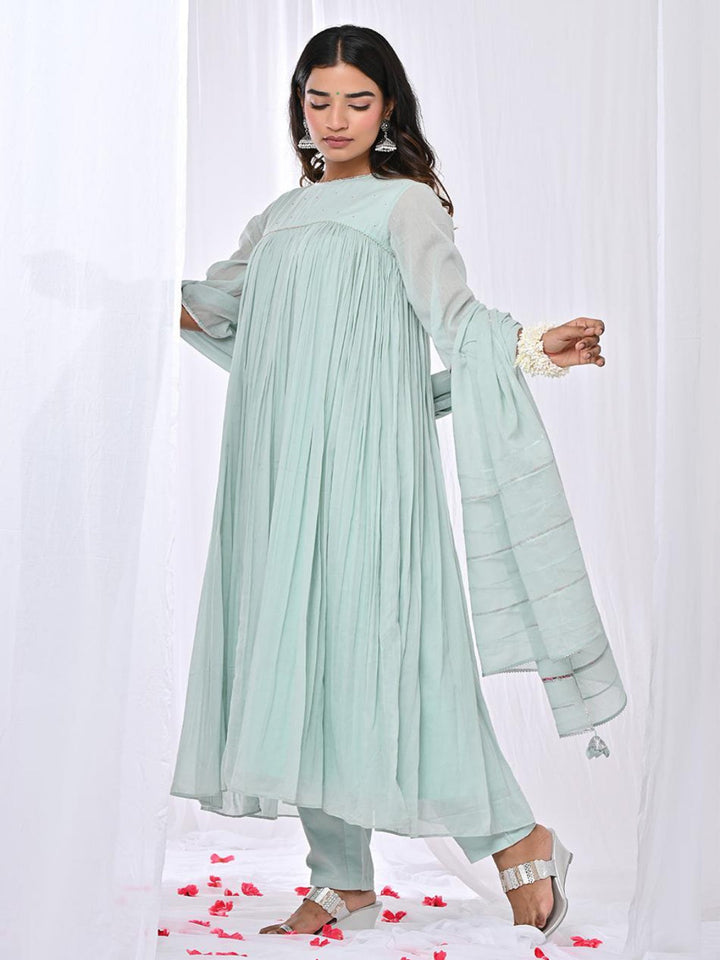 Manika-Loose-Fit-Anarkali-Set-Of-3