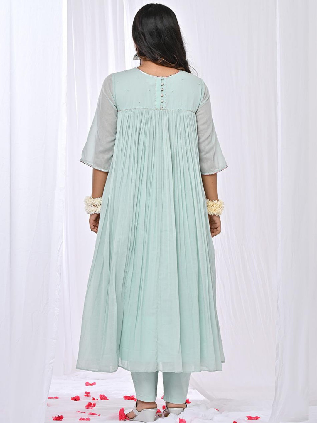 Manika-Loose-Fit-Anarkali-Set-Of-3