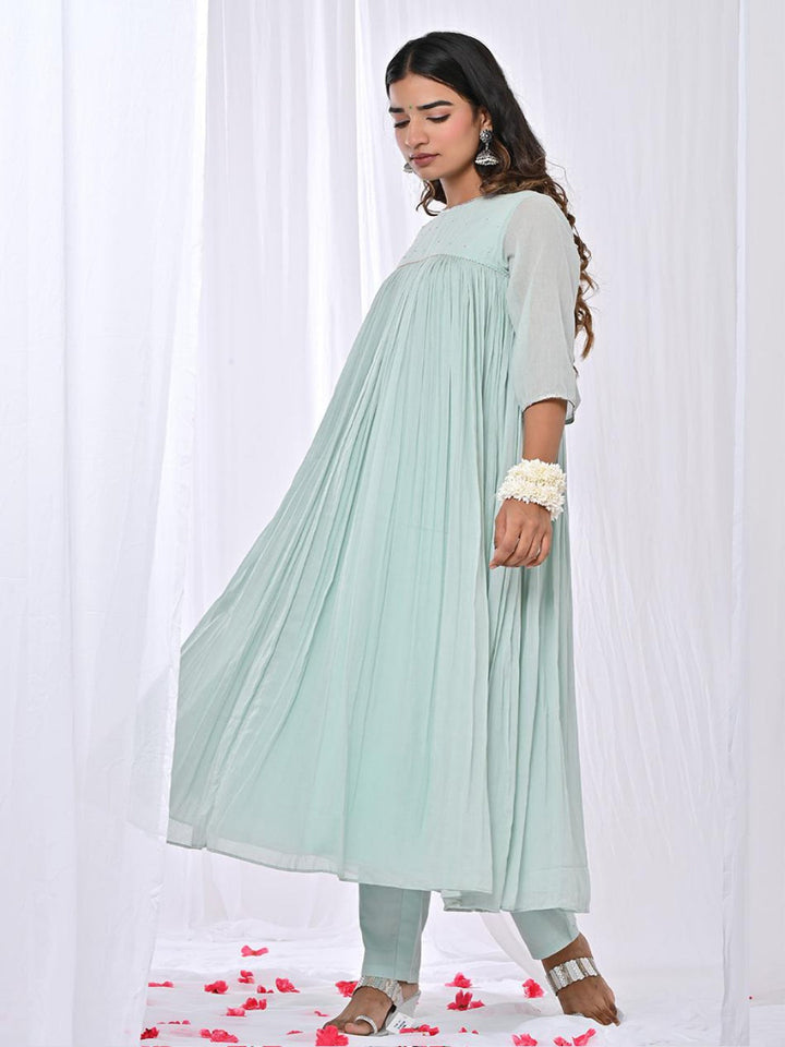 Manika-Loose-Fit-Anarkali-Set-Of-3