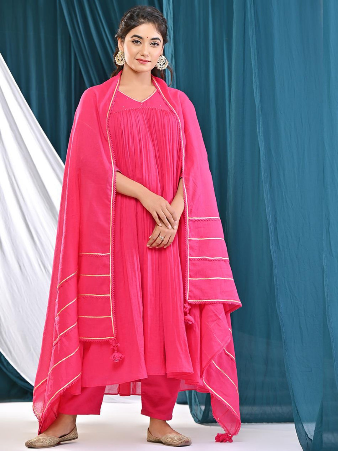 Manika-Rani-Gathered-Anarkali-Kurta-Set