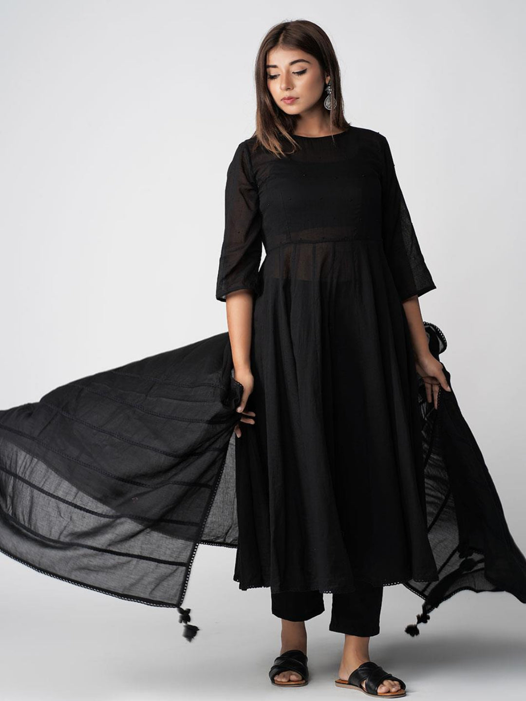 Manika-Transey-Kali-Anarkali-Kurta-Set