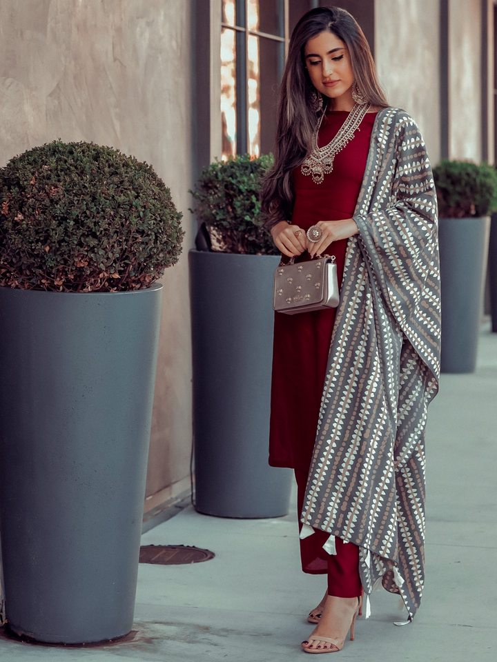 Maroon Salwar Kurta Set With Grey Dupatta