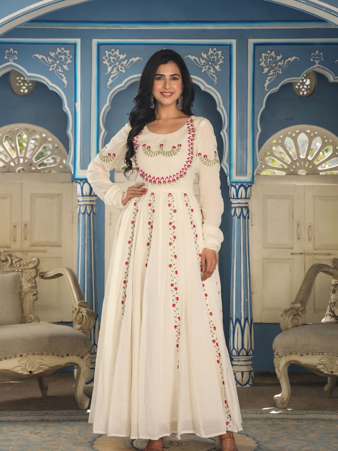 Masakali-White-Embroidered-Anarkali-Kurta