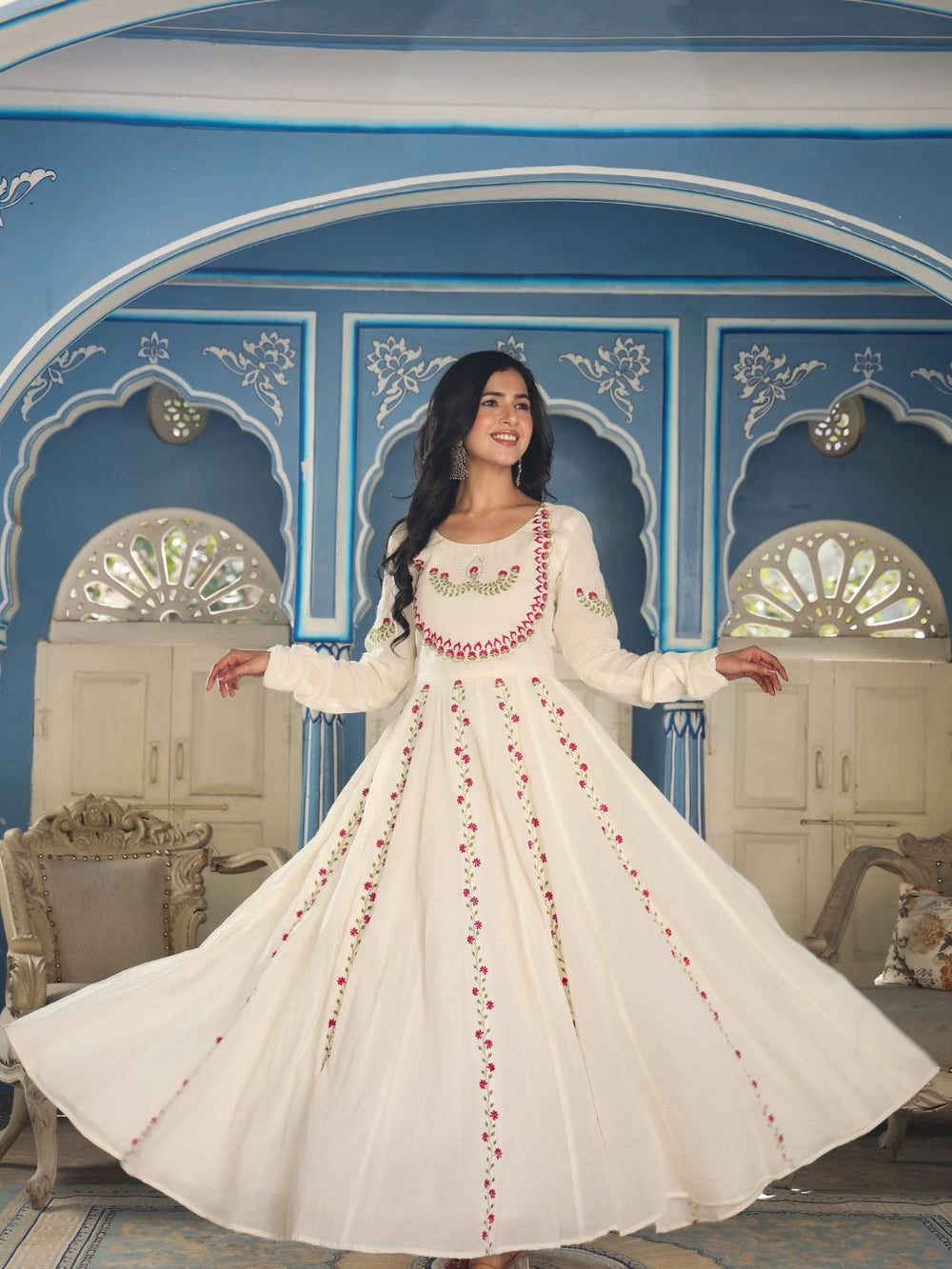 Masakali-White-Embroidered-Anarkali-Kurta