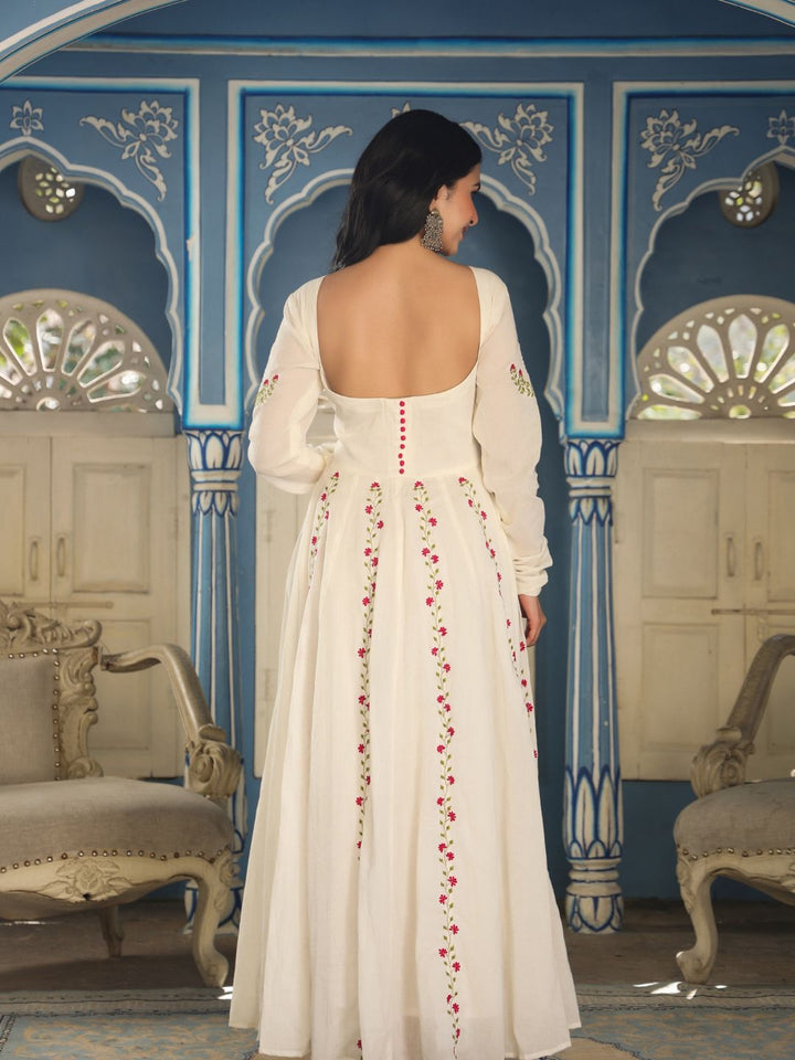 Masakali-White-Embroidered-Anarkali-Kurta