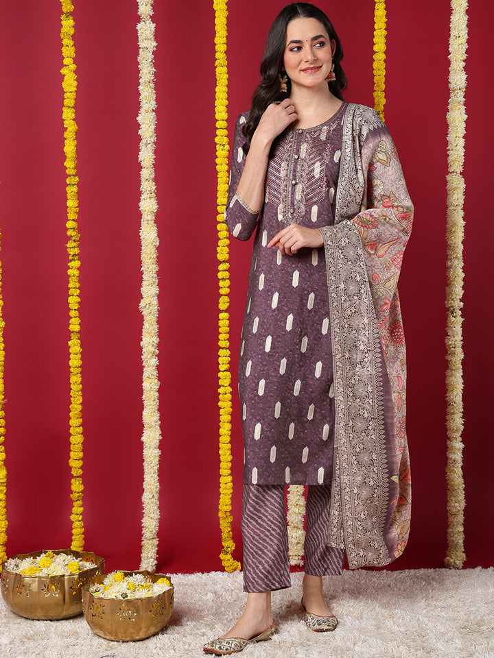 ZERESOUQ-Mauve-Silk-Blend-Ethnic-Motifs-Embroidered-Straight-Kurta-Trouser-With-Dupatta