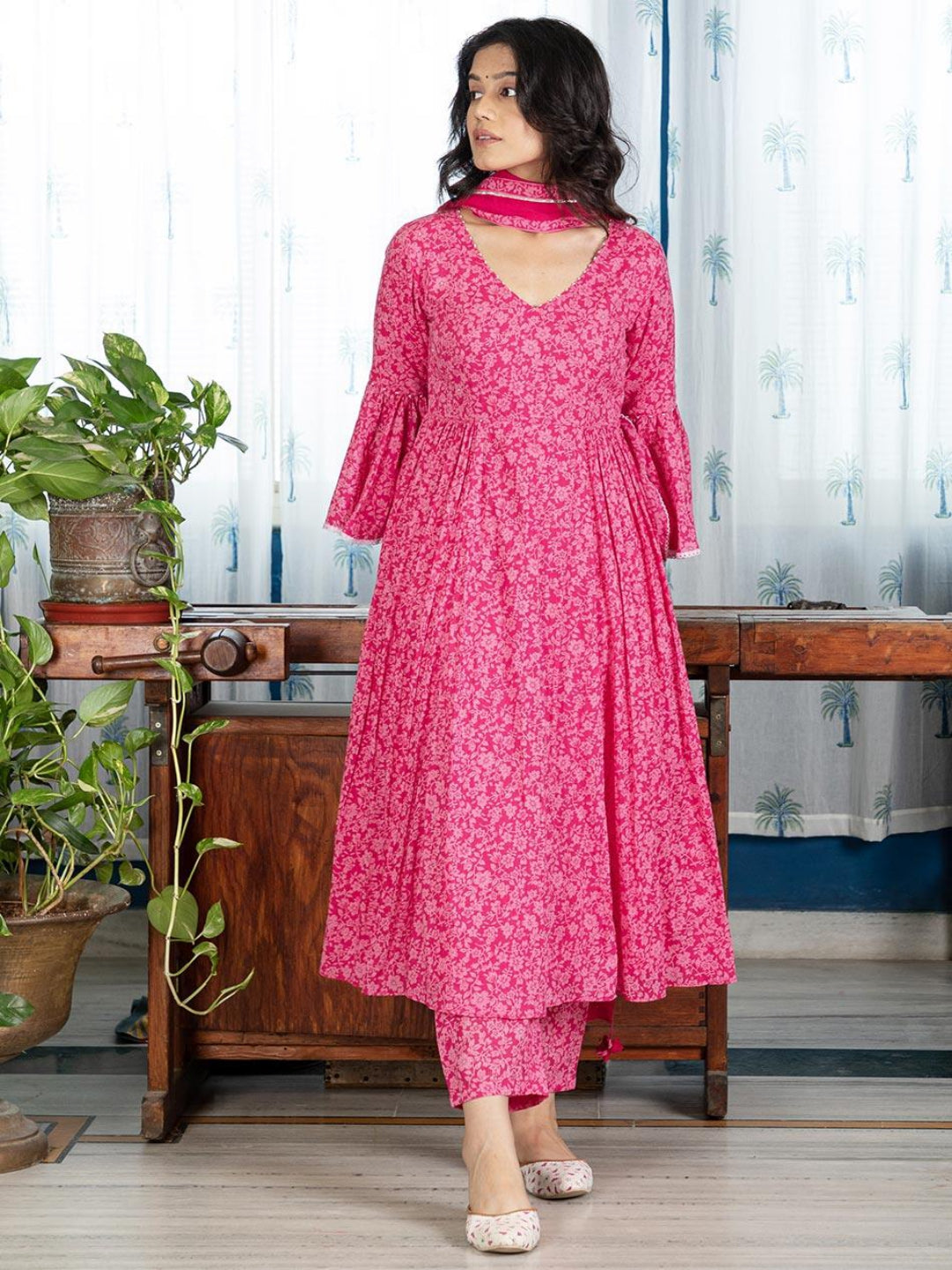 Pink shop anarkali kurta