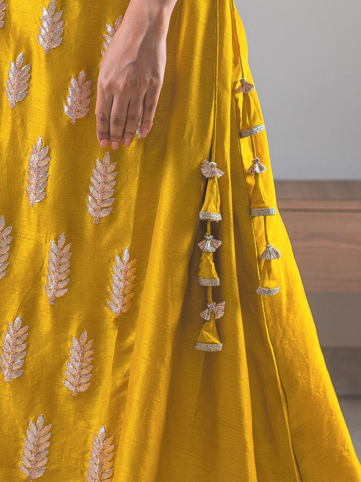 Mustard-Silk-Gotta-Patti-Kurta-With-Pants