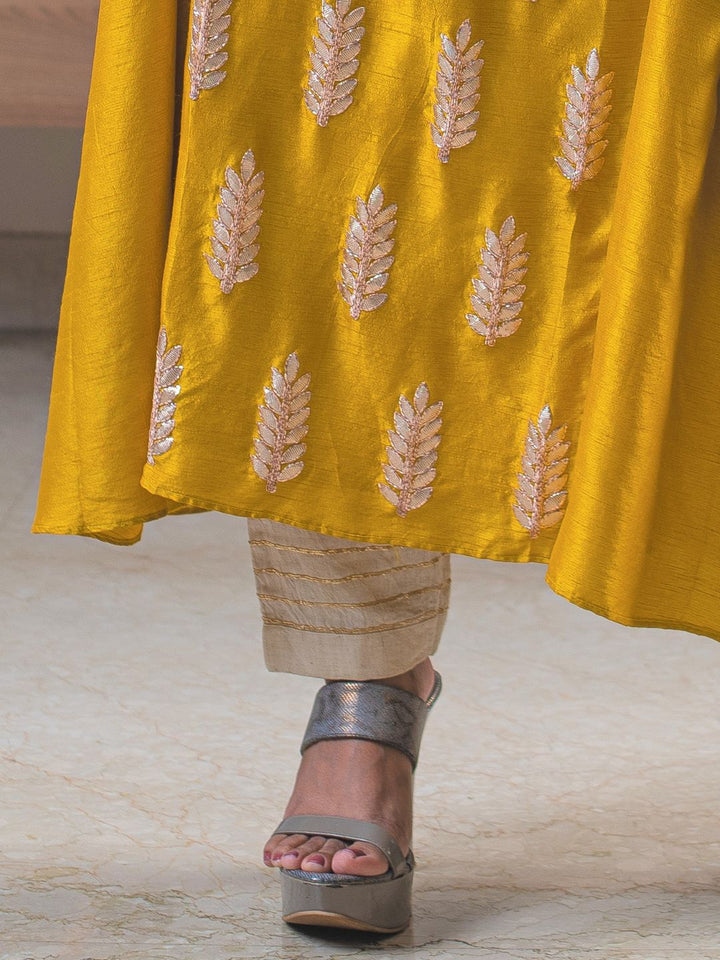 Mustard-Silk-Gotta-Patti-Kurta-With-Pants