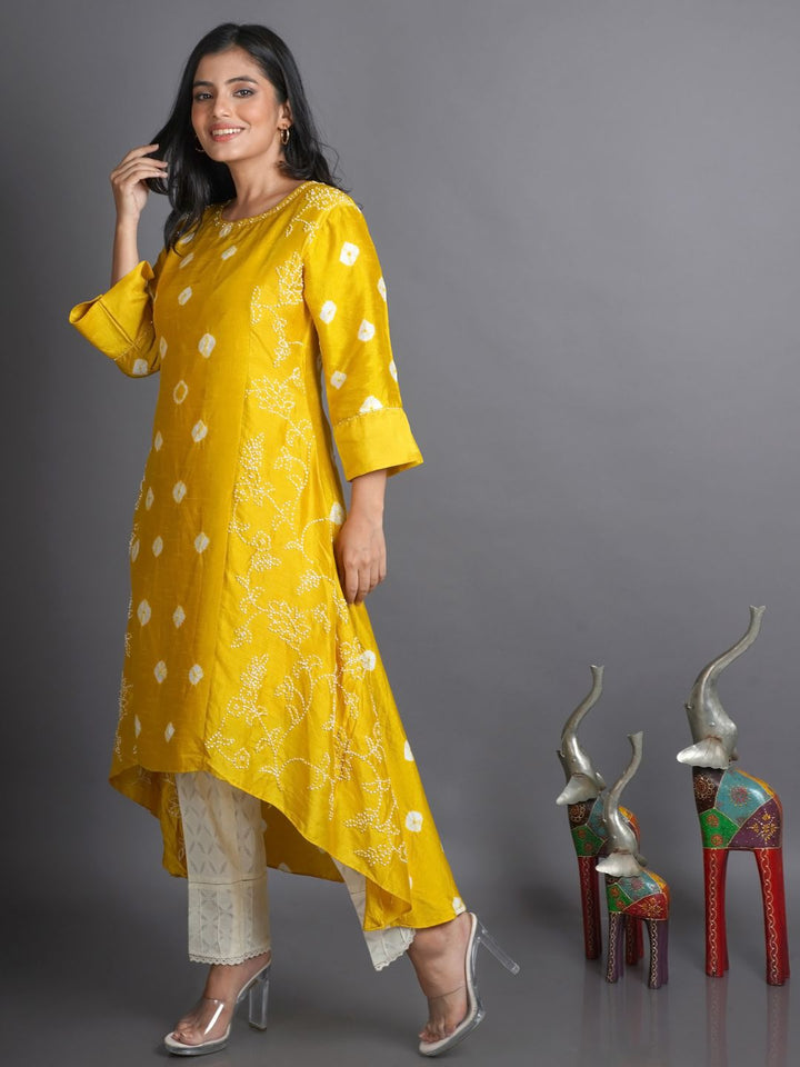 Mustard-Tie-Dye-Kurta-&-White-Cotton-pants