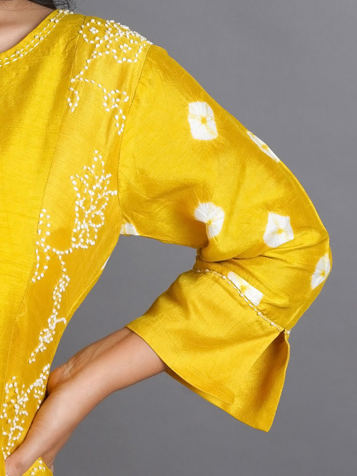 Mustard-Tie-Dye-Kurta-&-White-Cotton-pants