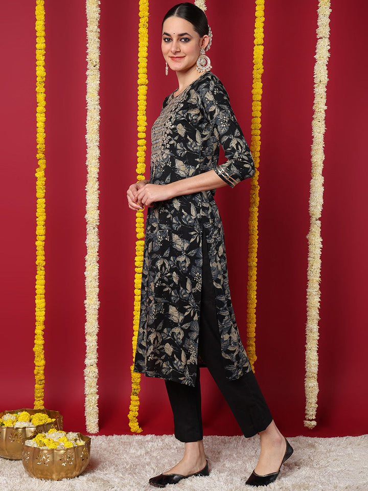 ZERESOUQ-Navy-Blue-Silk-Blend-Floral-Printed-Straight-Kurta