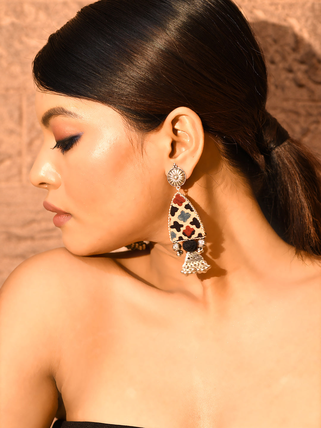 ZERESOUQ-Nea-Zoi-Black-Checkered-Handmade-Jhumka