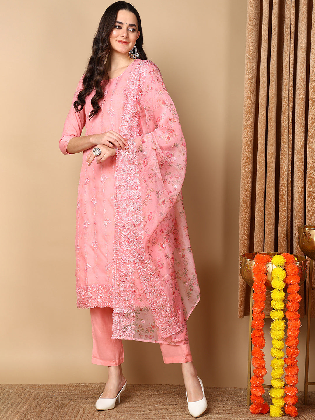 ZERESOUQ-Pink-Organza-Floral-Embroidered-Straight-Kurta-Trouser-With-Dupatta