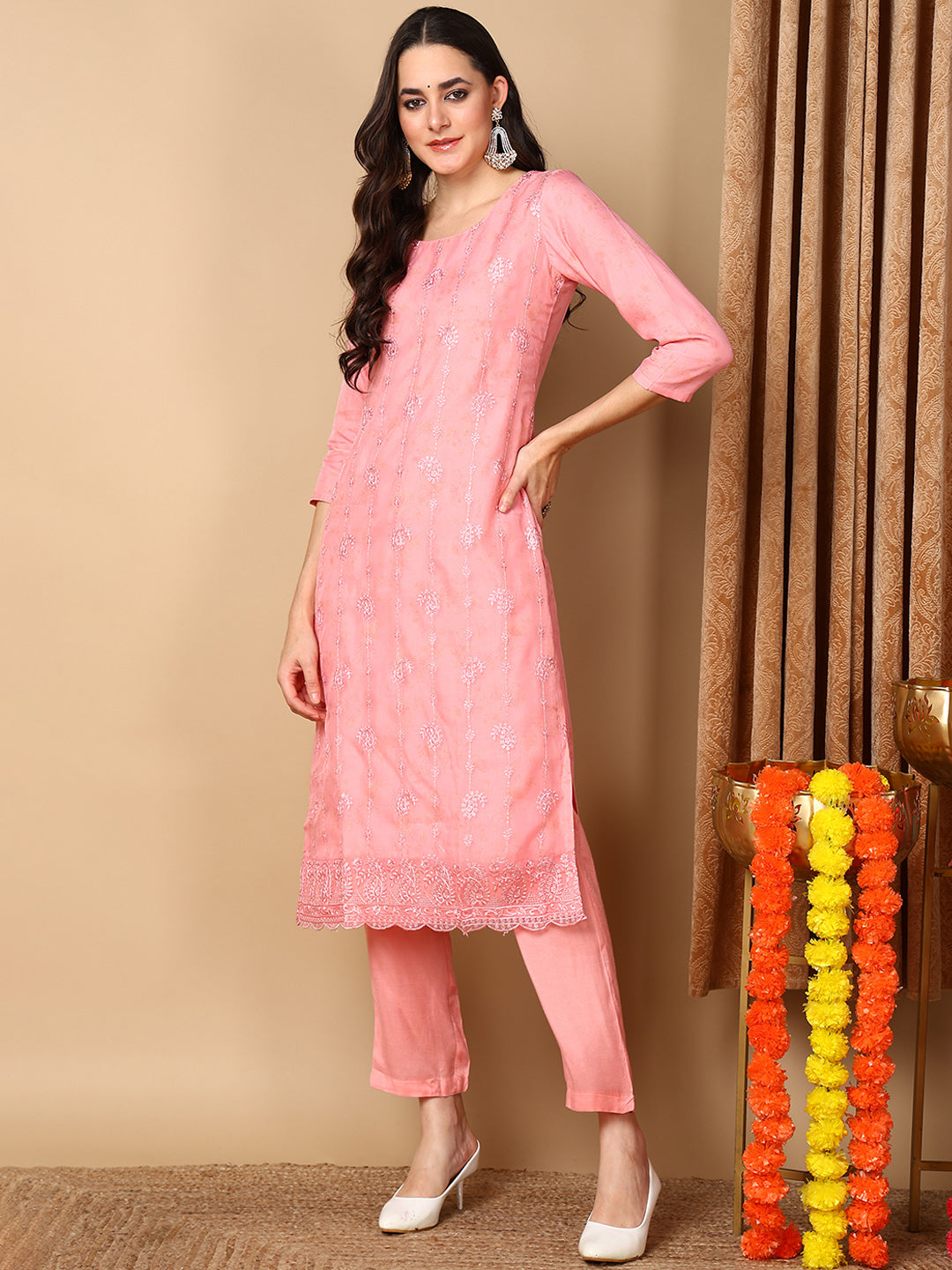 ZERESOUQ-Pink-Organza-Floral-Embroidered-Straight-Kurta-Trouser-With-Dupatta