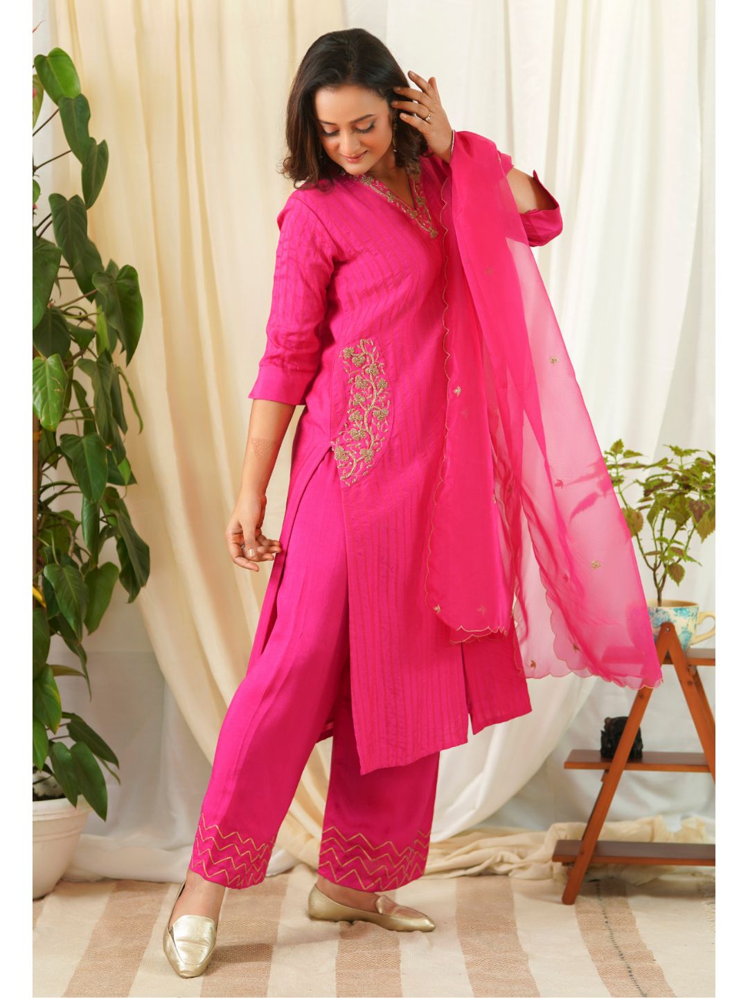 Pink-Textured-Silk-Kurta-Set-with-Dupatta