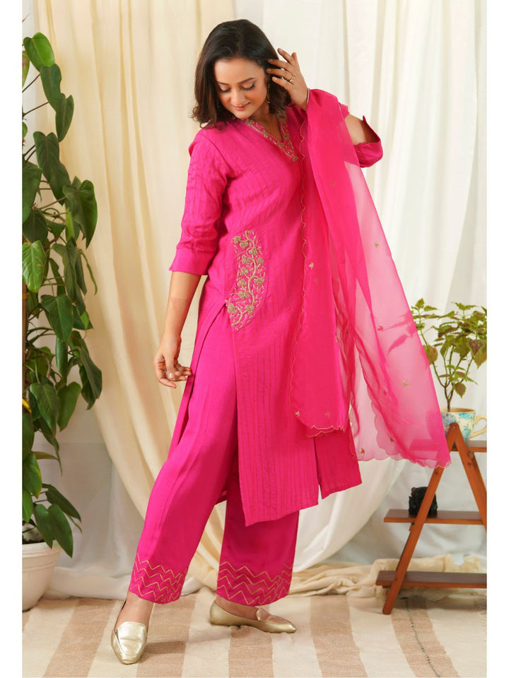 Pink-Textured-Silk-Kurta-Set-with-Dupatta