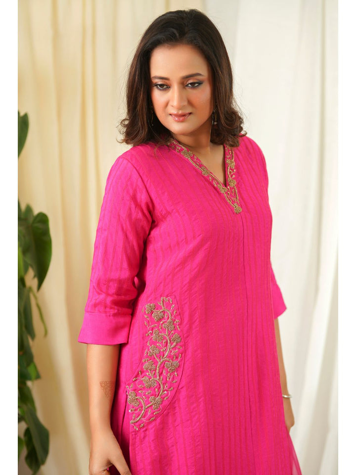 Pink-Textured-Silk-Kurta-Set-with-Dupatta