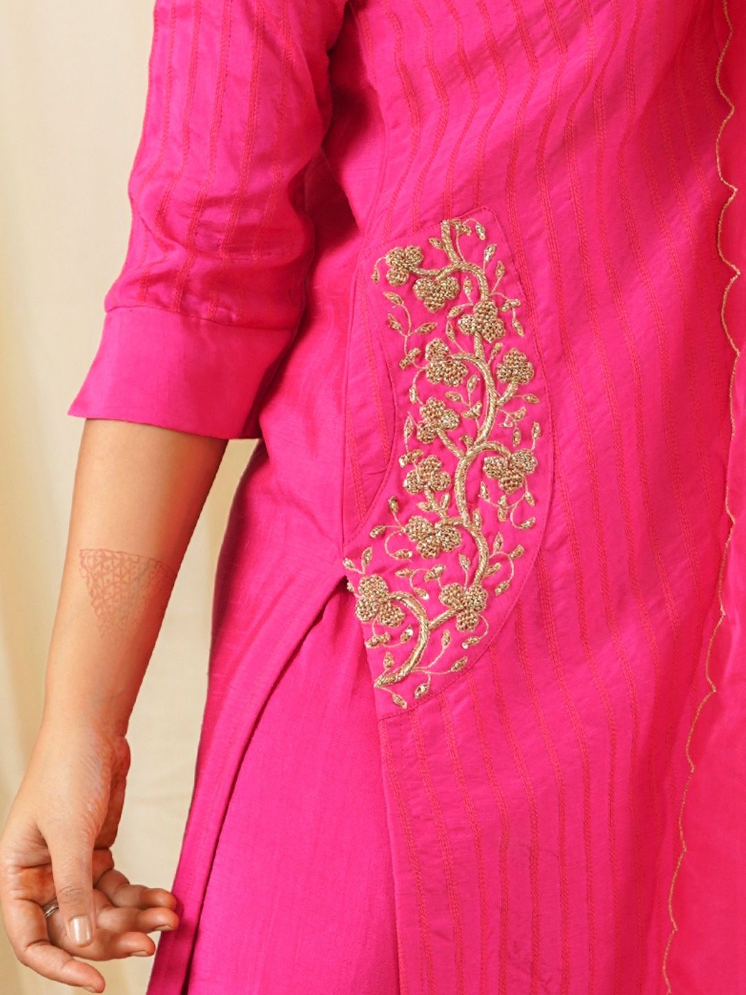 Pink-Textured-Silk-Kurta-Set-with-Dupatta