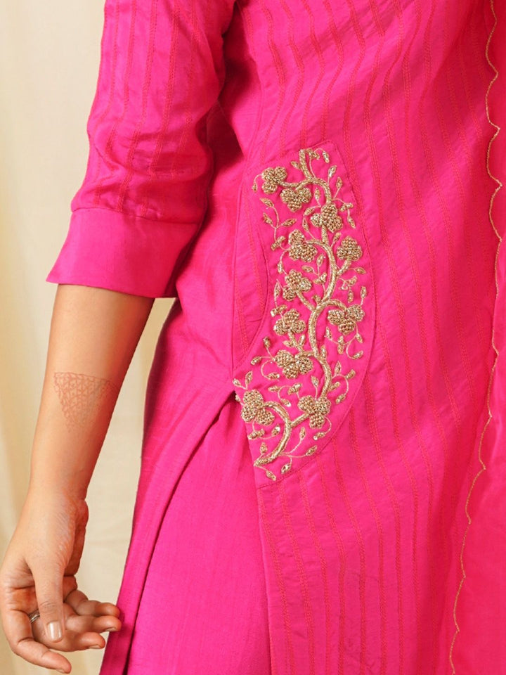 Pink-Textured-Silk-Kurta-Set-with-Dupatta