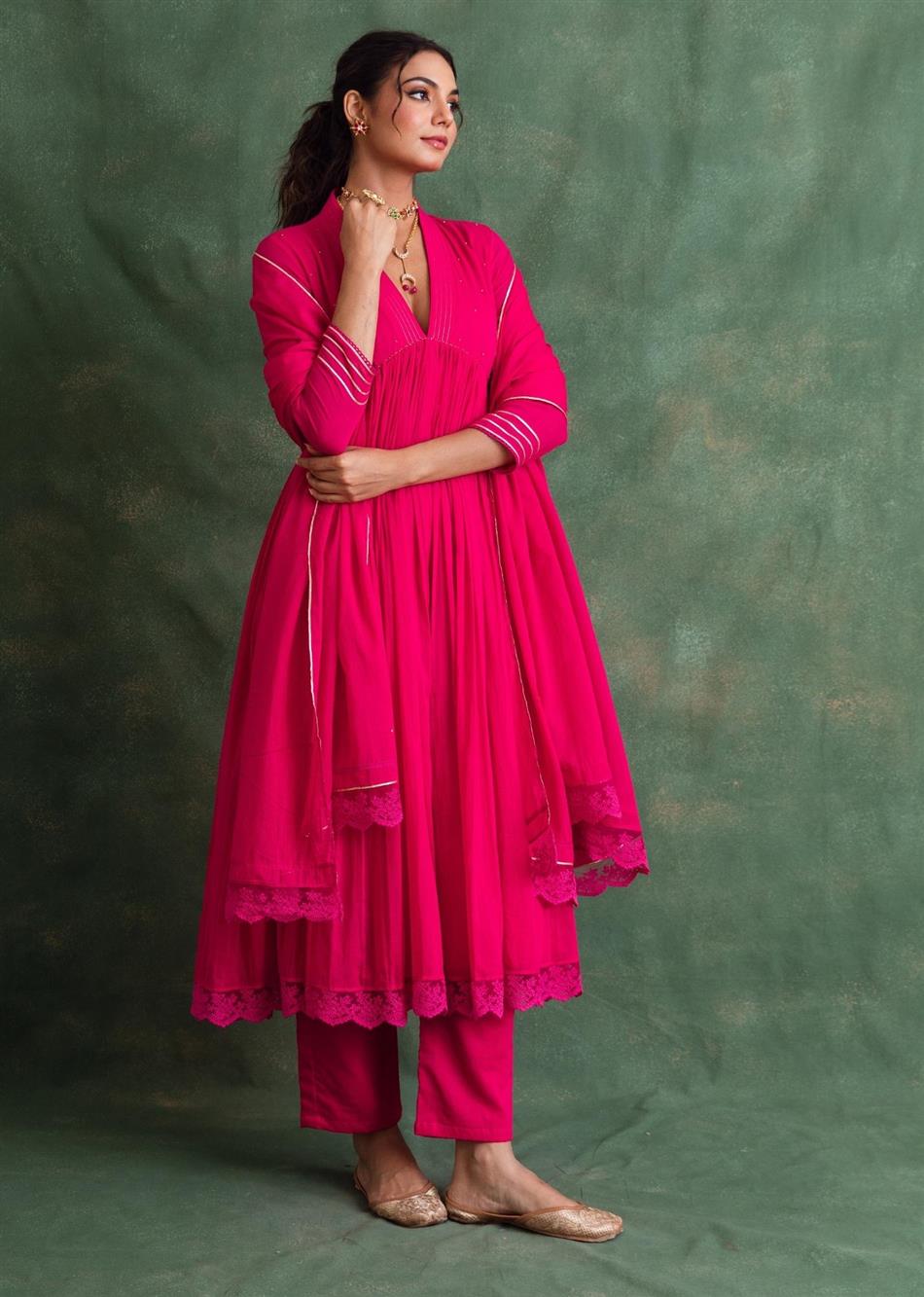 Rangrezee Rani Pink V-Neck Anarkali Set (Set Of 3)