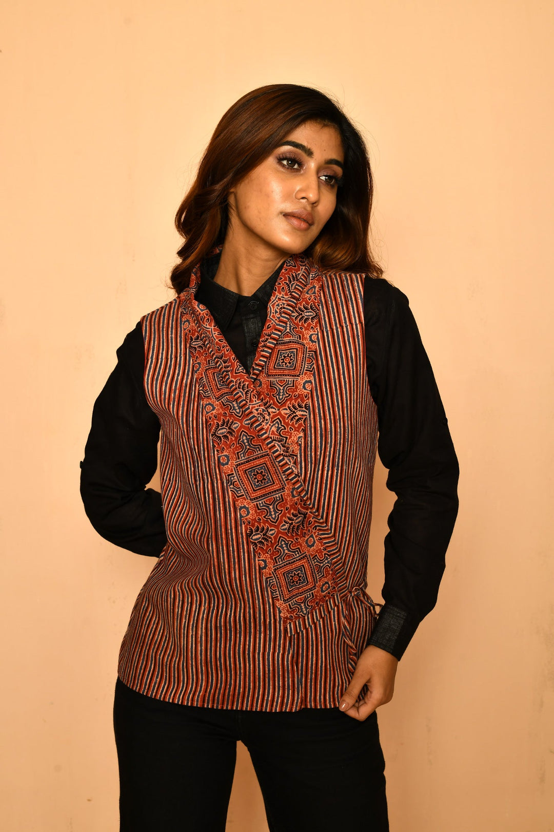 ZERESOUQ-Red-Cotton-Ajrakh-Printed-Shwal-Blazer