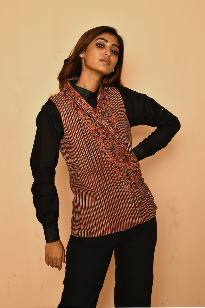 ZERESOUQ-Red-Cotton-Ajrakh-Printed-Shwal-Blazer