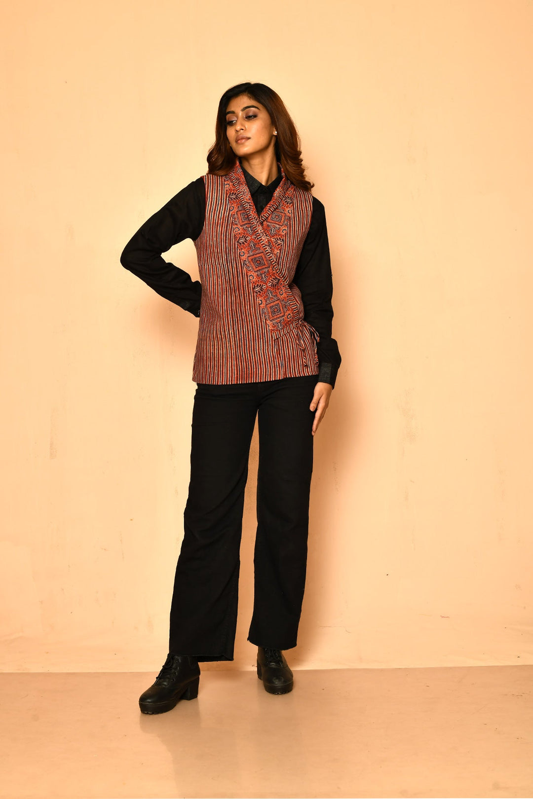 ZERESOUQ-Red-Cotton-Ajrakh-Printed-Shwal-Blazer