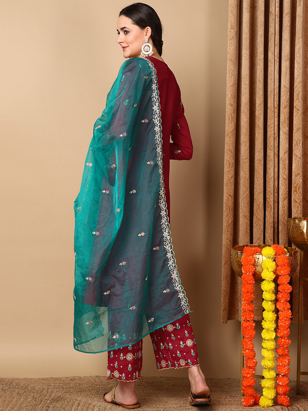 ZERESOUQ-Red-Silk-Blend-Solid-Yoke-Design-Flared-Kurta-Trouser-With-Dupatta