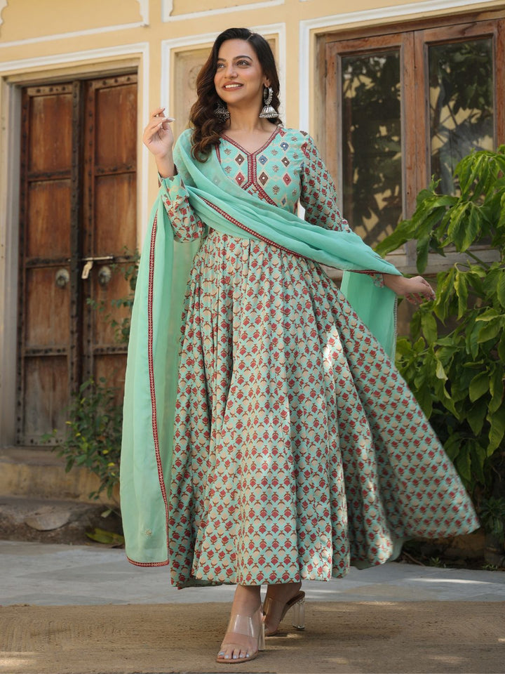 Romeesa-Blue-Gowns-With-Dupatta