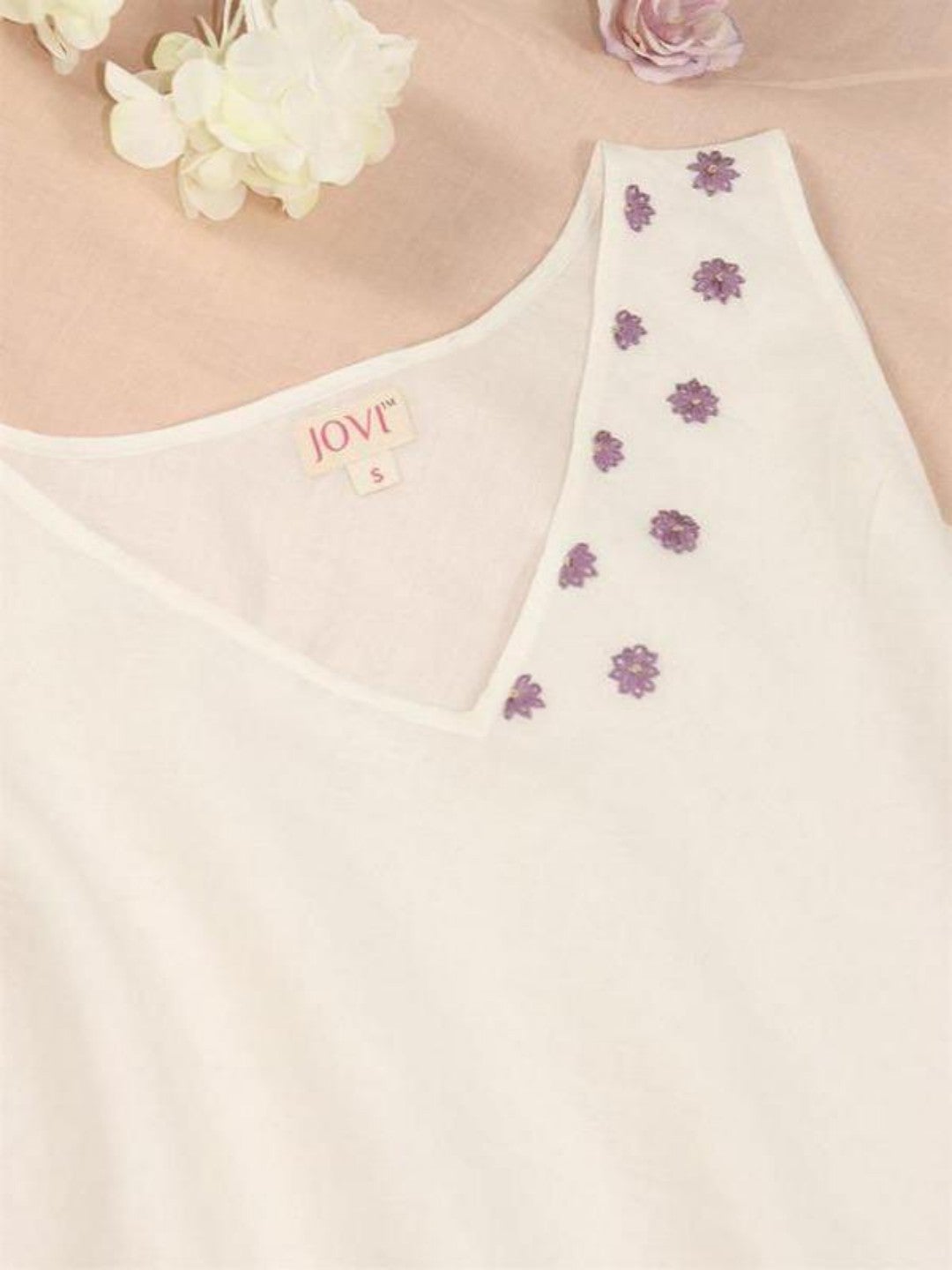 Summer-V-Neck-Embroidered-Tops-In-White