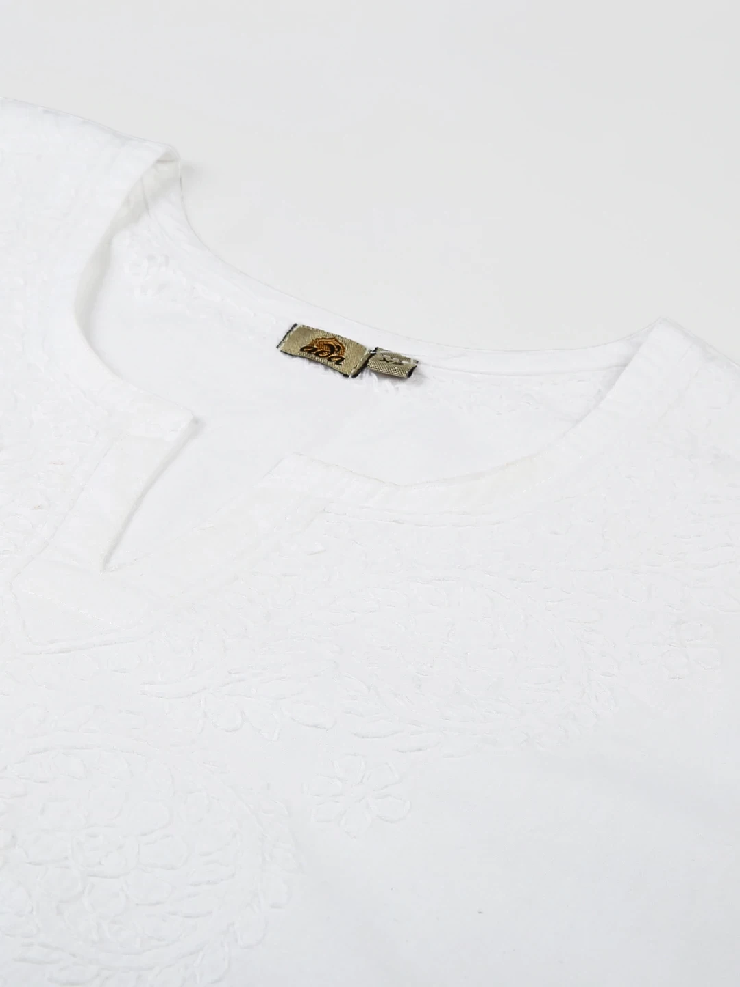 White-Cotton-Lucknowi-Chikan-Kurta