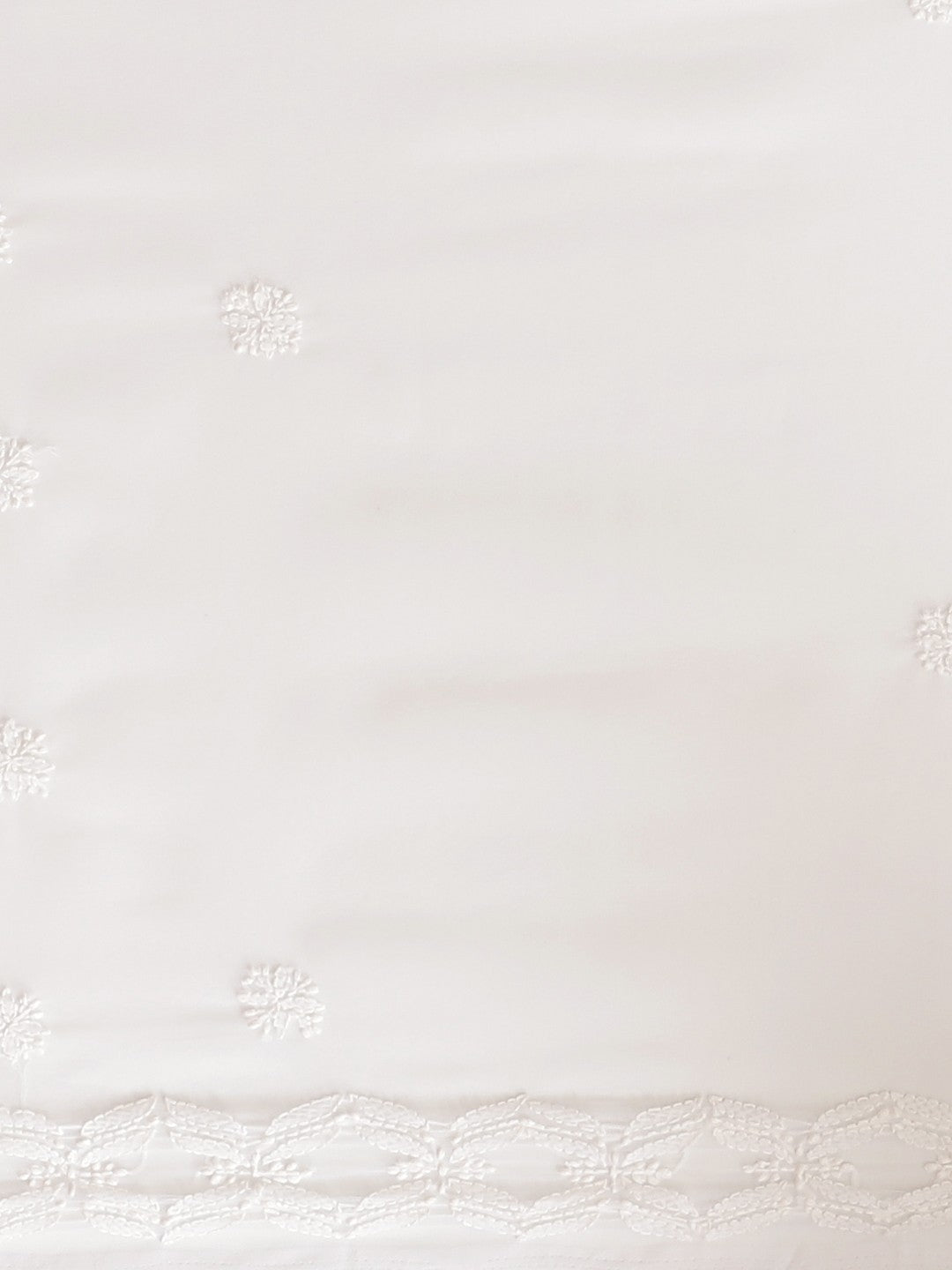 White-Embroidered-Chikan-Saree-With-Blouse