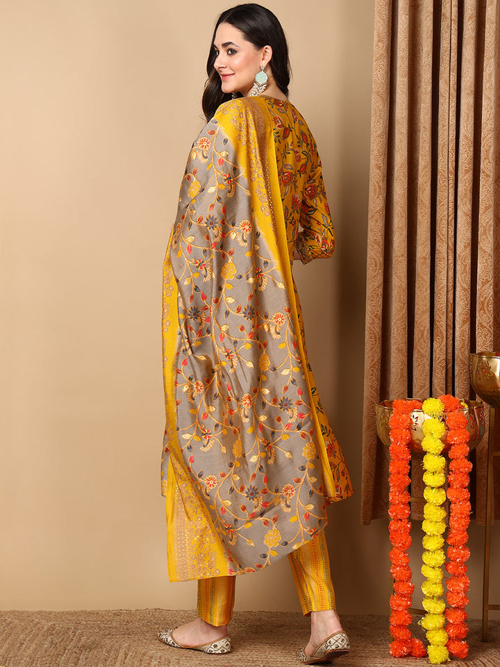 ZERESOUQ-Yellow-Silk-Blend-Floral-Printed-Straight-Kurta-Trouser-With-Dupatta