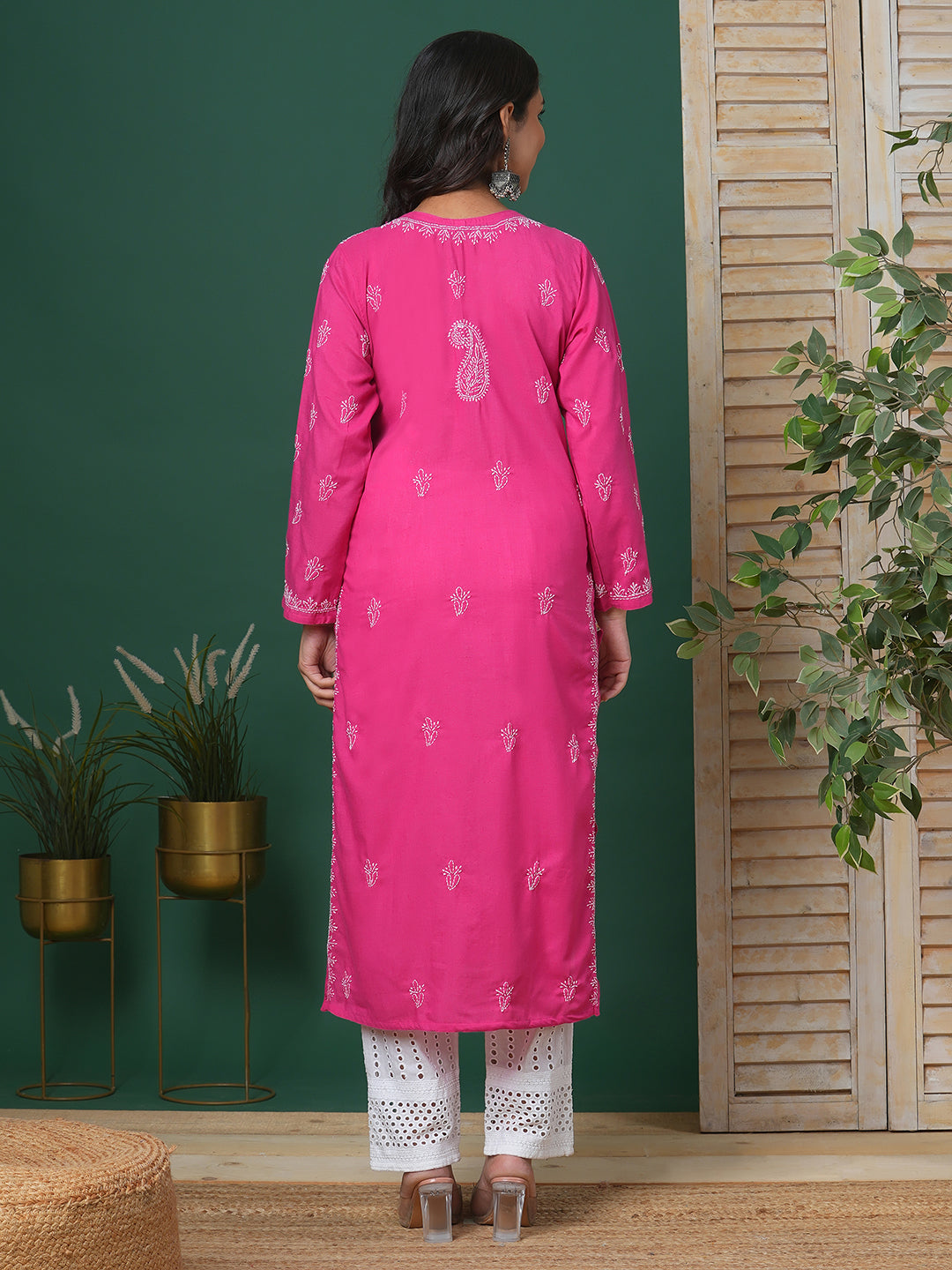 Hand Embroidered Lucknowi Chikankari Magenta &amp; White Cotton Kurta