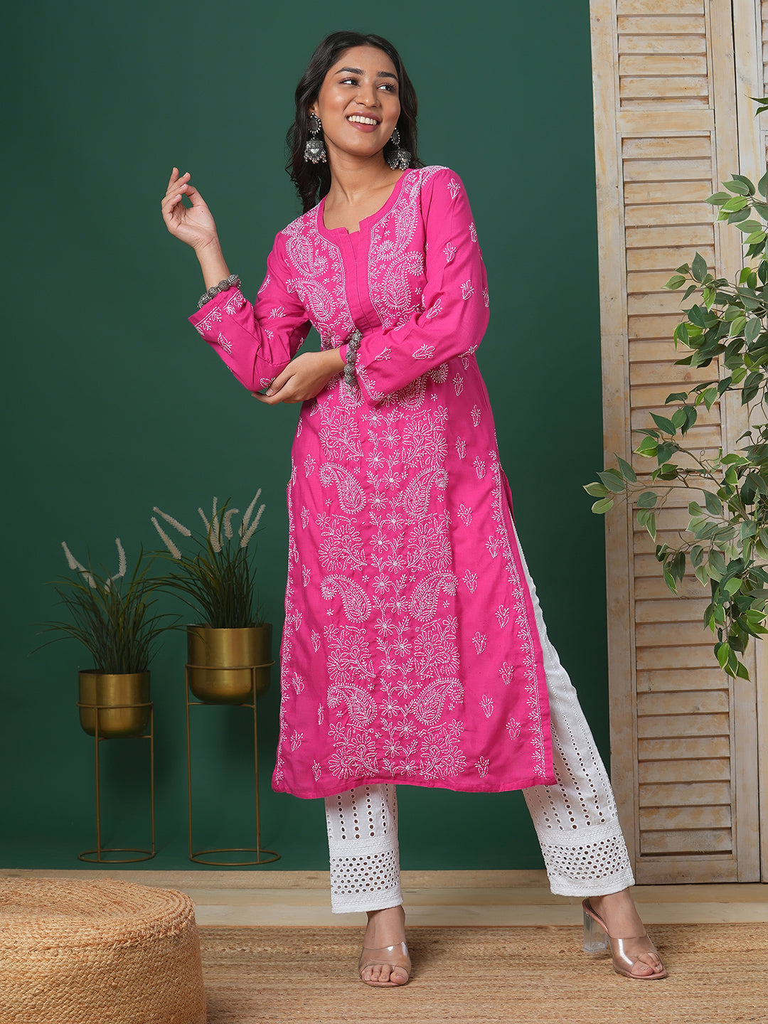 Hand Embroidered Lucknowi Chikankari Magenta &amp; White Cotton Kurta