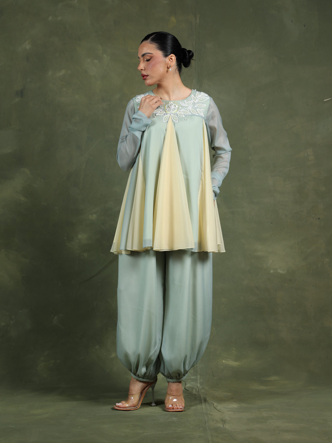 Tarini Set