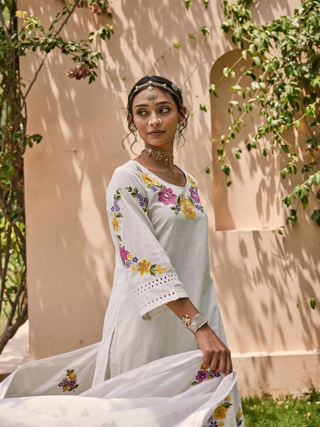 White-Pure-Cotton-Floral-Embroidered-3-Piece-Kurta-Set