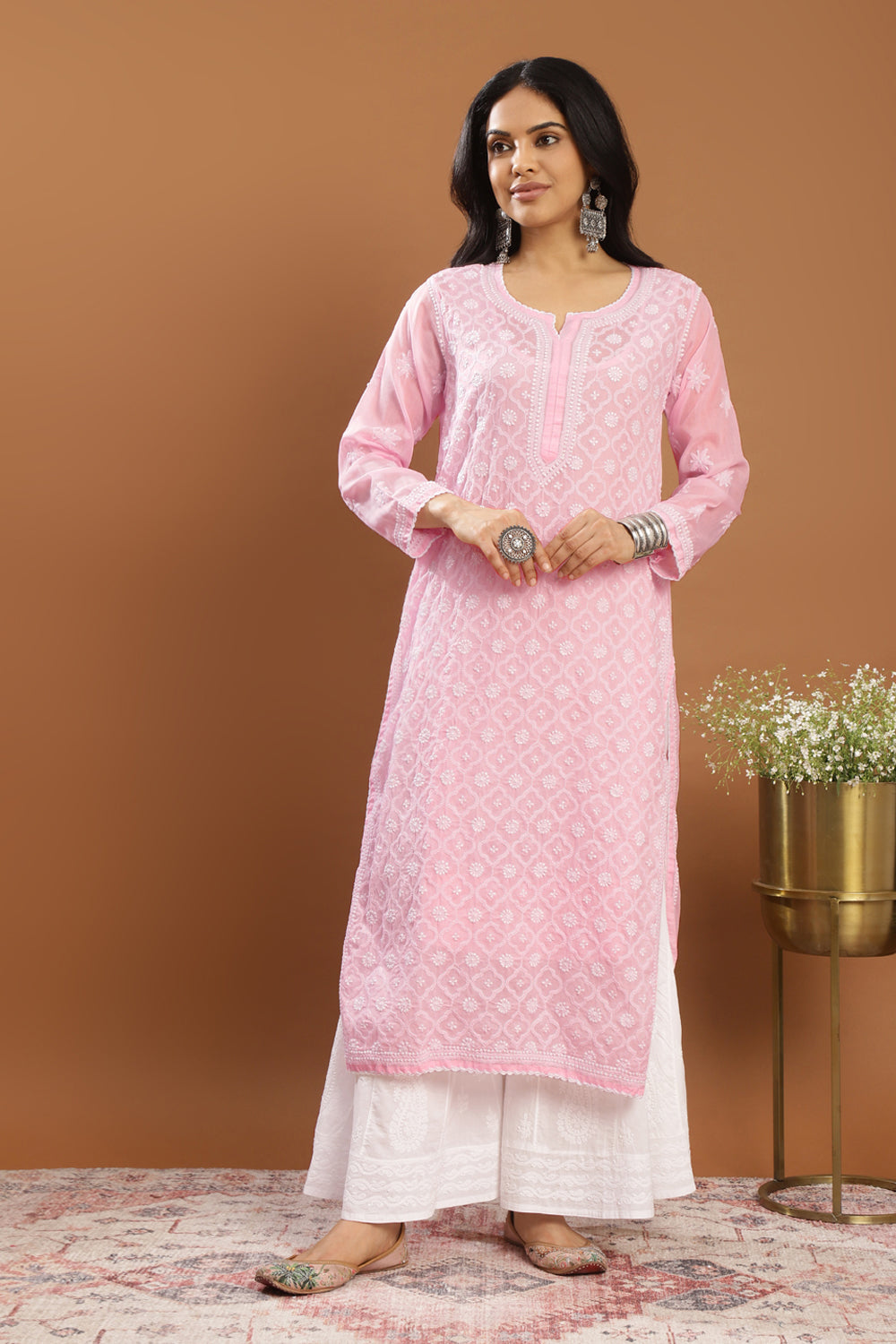 Pink-Mul-Cotton-Chikankari-Designer-Kurta-With-Slip