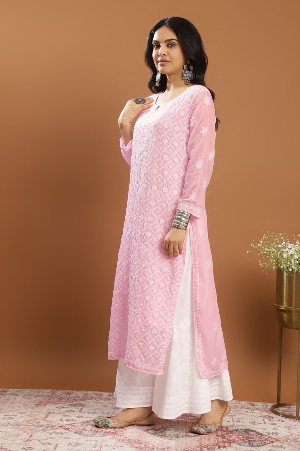 Pink-Mul-Cotton-Chikankari-Designer-Kurta-With-Slip