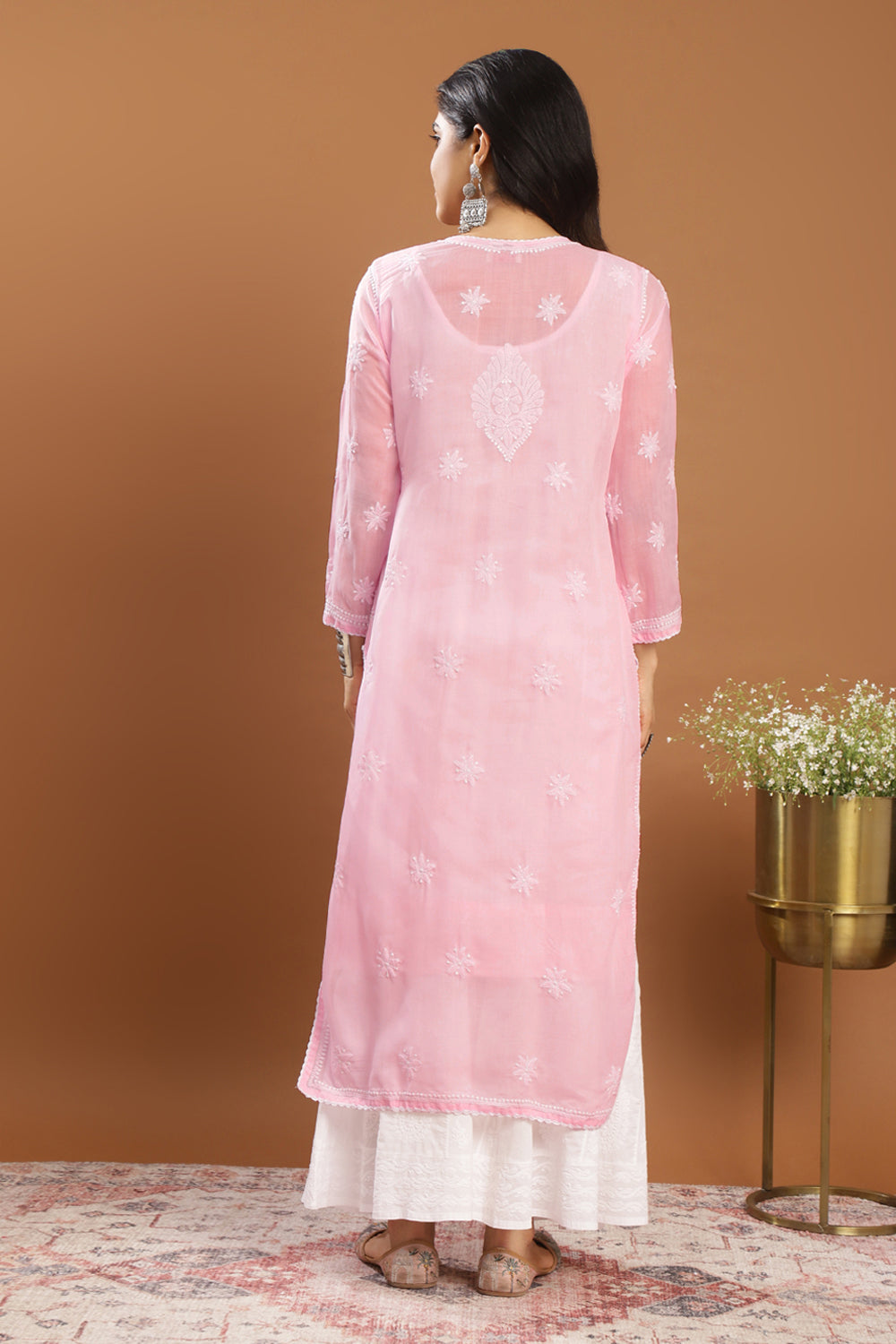 Pink-Mul-Cotton-Chikankari-Designer-Kurta-With-Slip