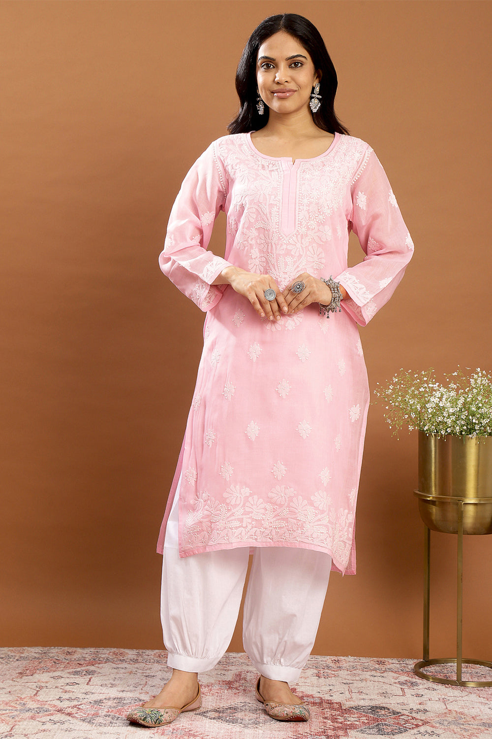 Pink-Cotton-Embroidered-Chikankari-Kurta-With-Slip