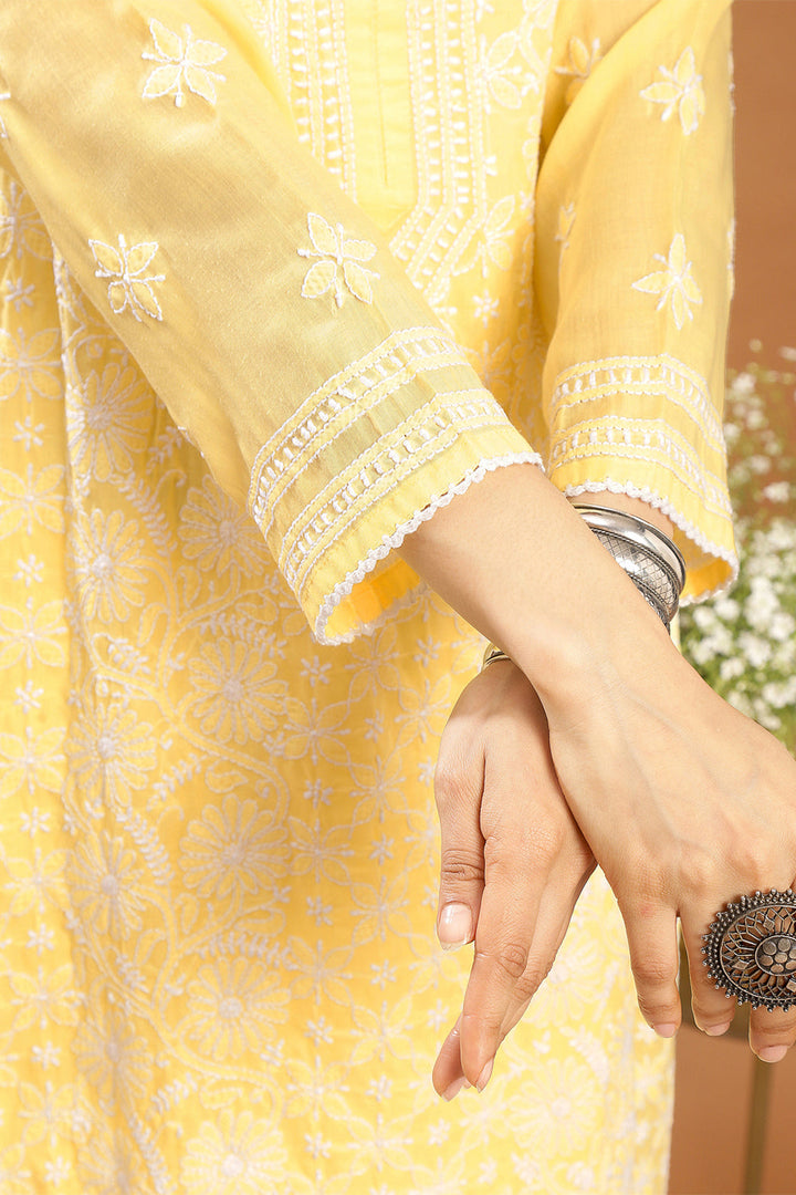 Yellow-Mul-Cotton-Chikankari-Designer-Kurta-With-Slip