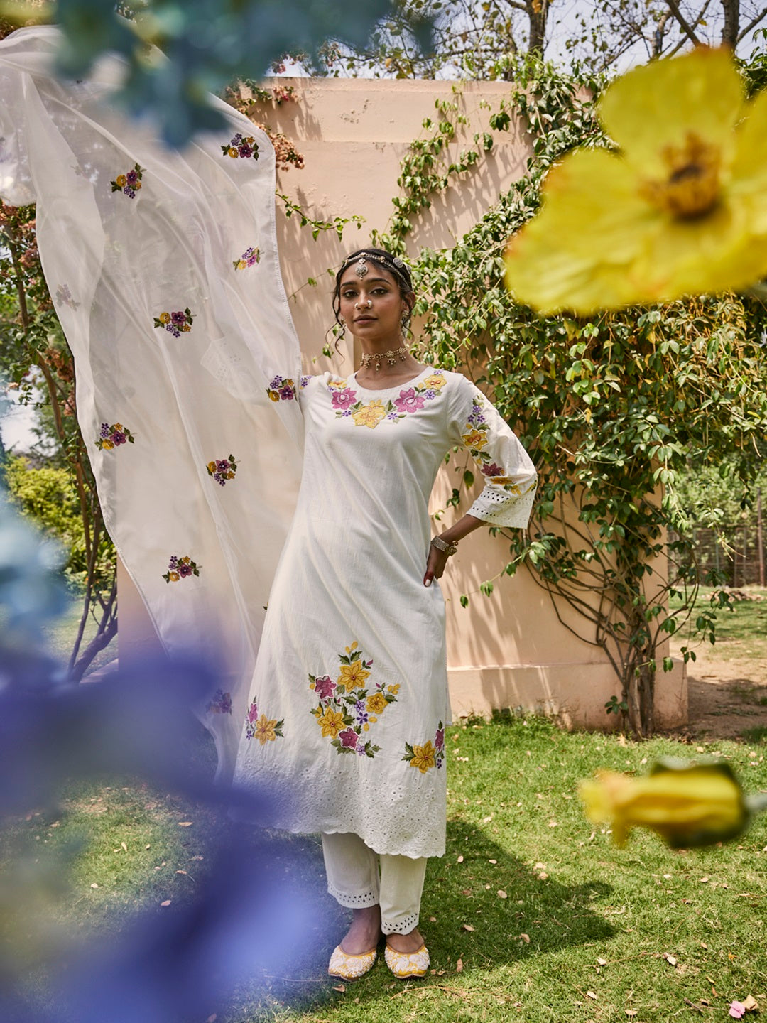 White-Pure-Cotton-Floral-Embroidered-3-Piece-Kurta-Set