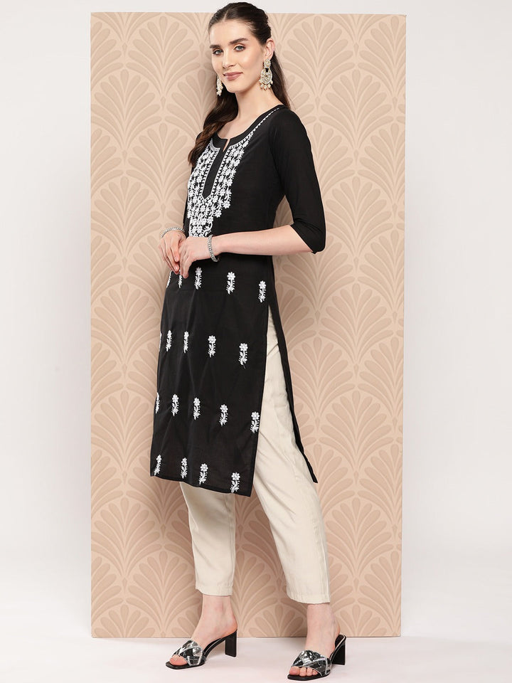 Black-Pure-Cotton-Floral-Embroidered-Kurta