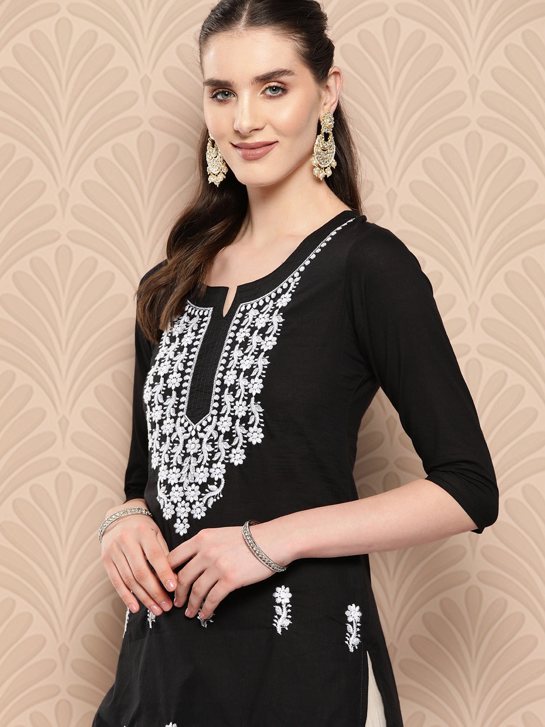 Black-Pure-Cotton-Floral-Embroidered-Kurta