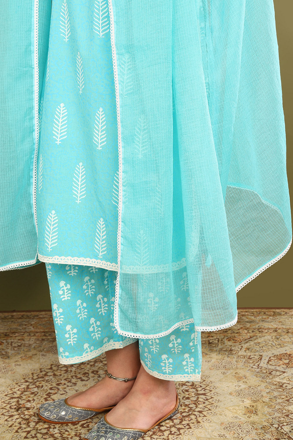 Blue-Kota-Doria-Plain-Laced-Dupatta