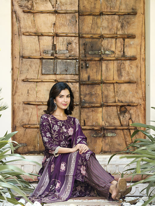 Purple Chanderi Silk Kurta With Harem Pants & Dupatta